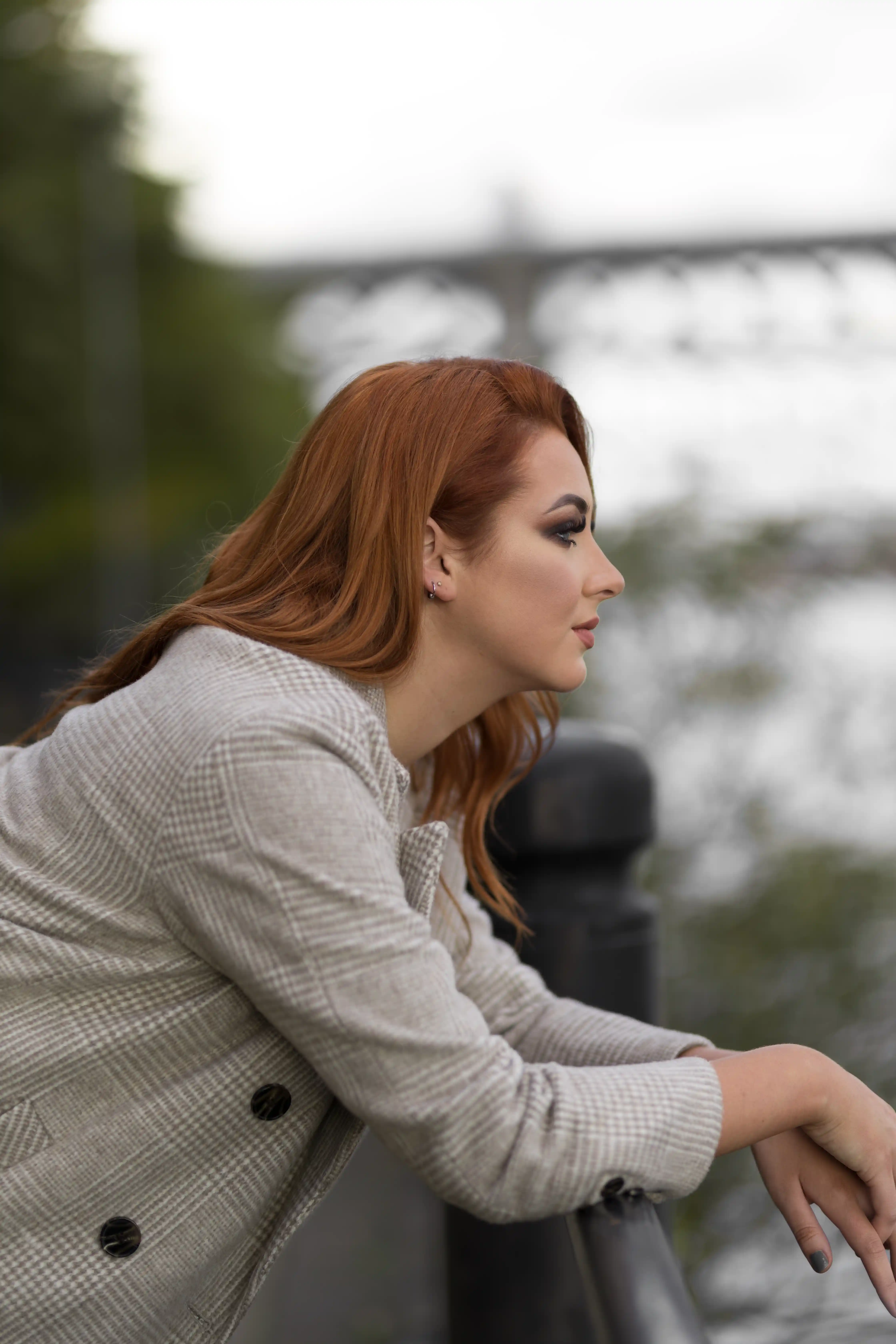 Pen Portrait Series supporting frame 1