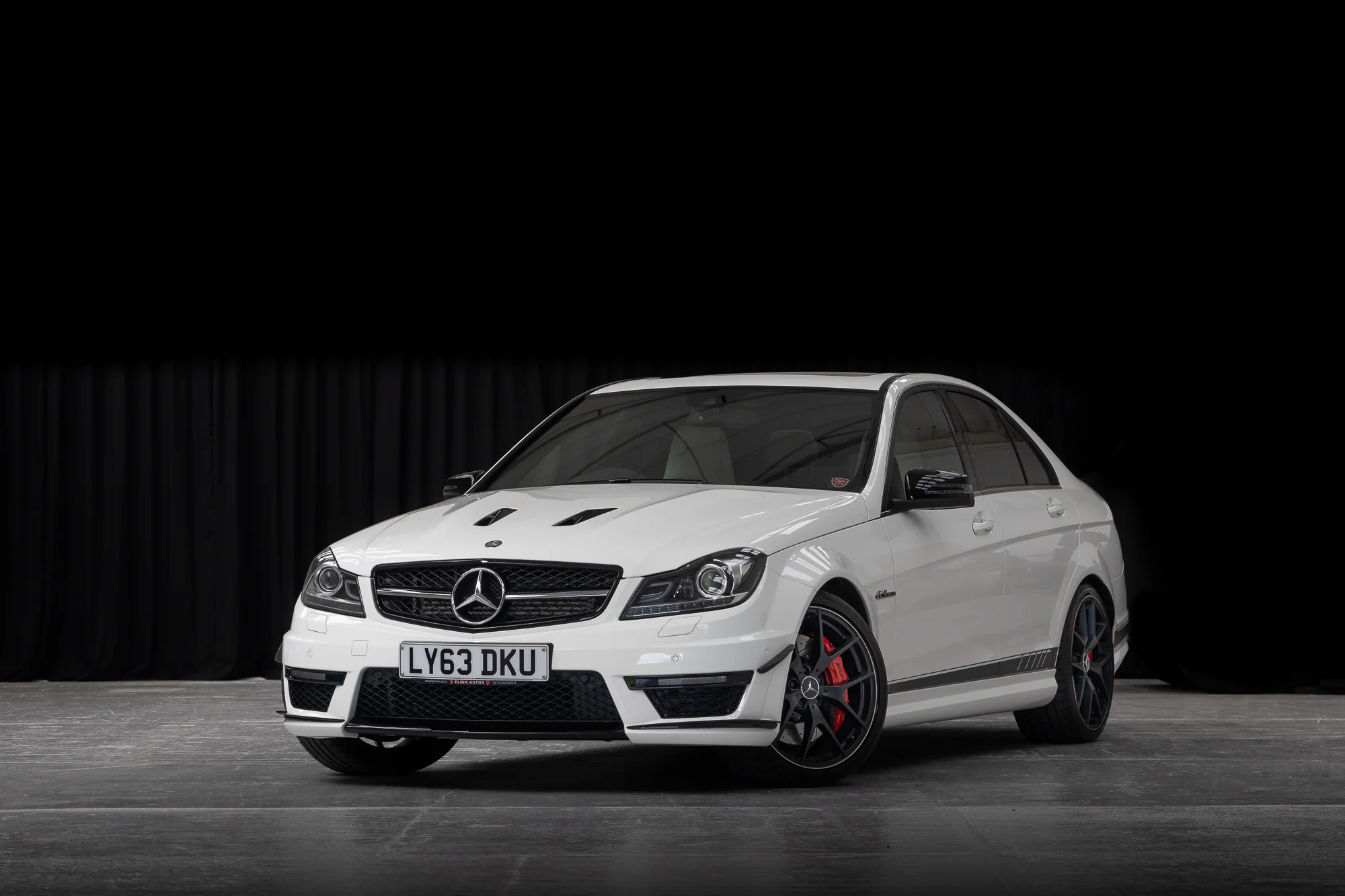 Mercedes C63 spotlight detail