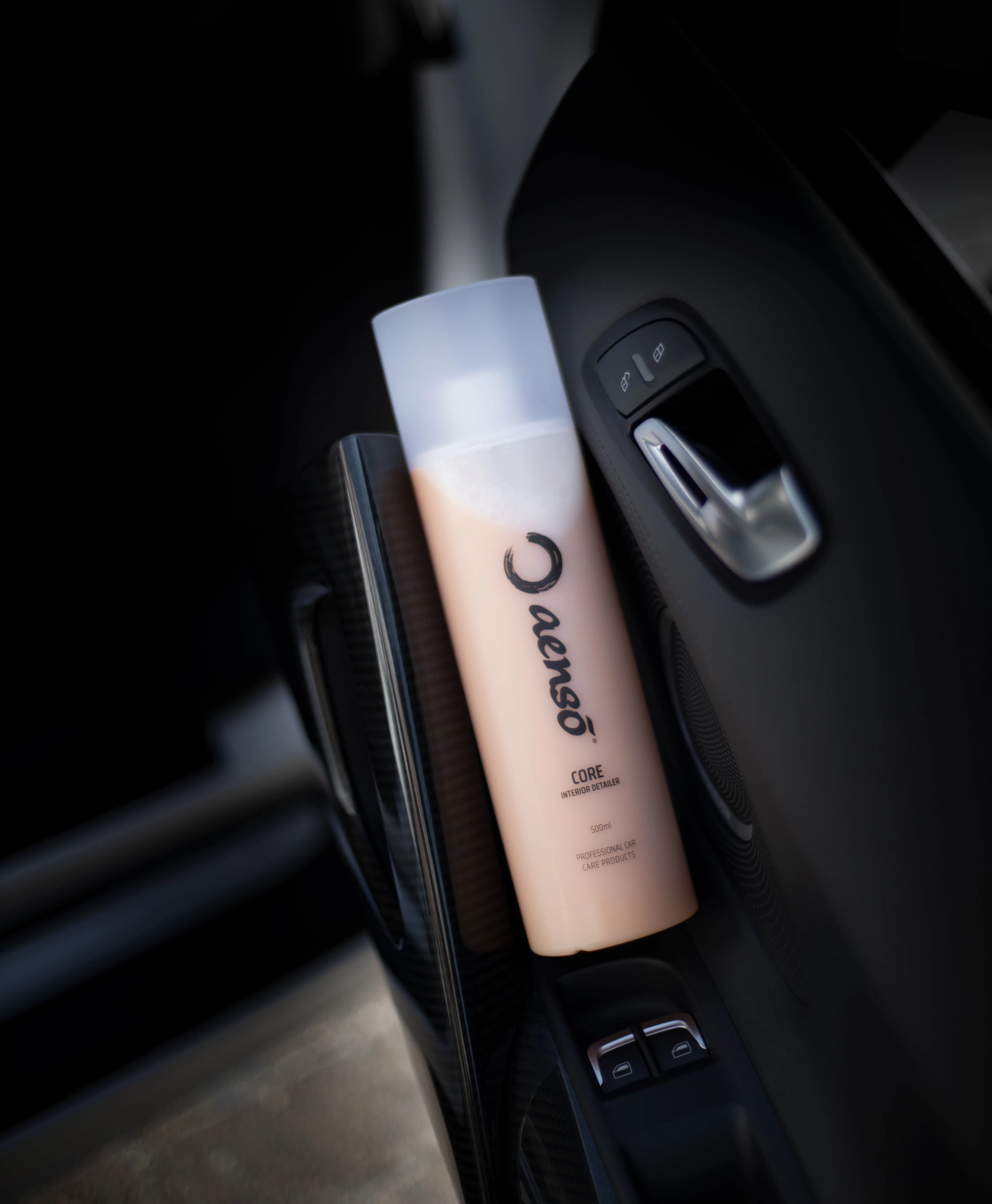 Aanso detailing spotlight detail